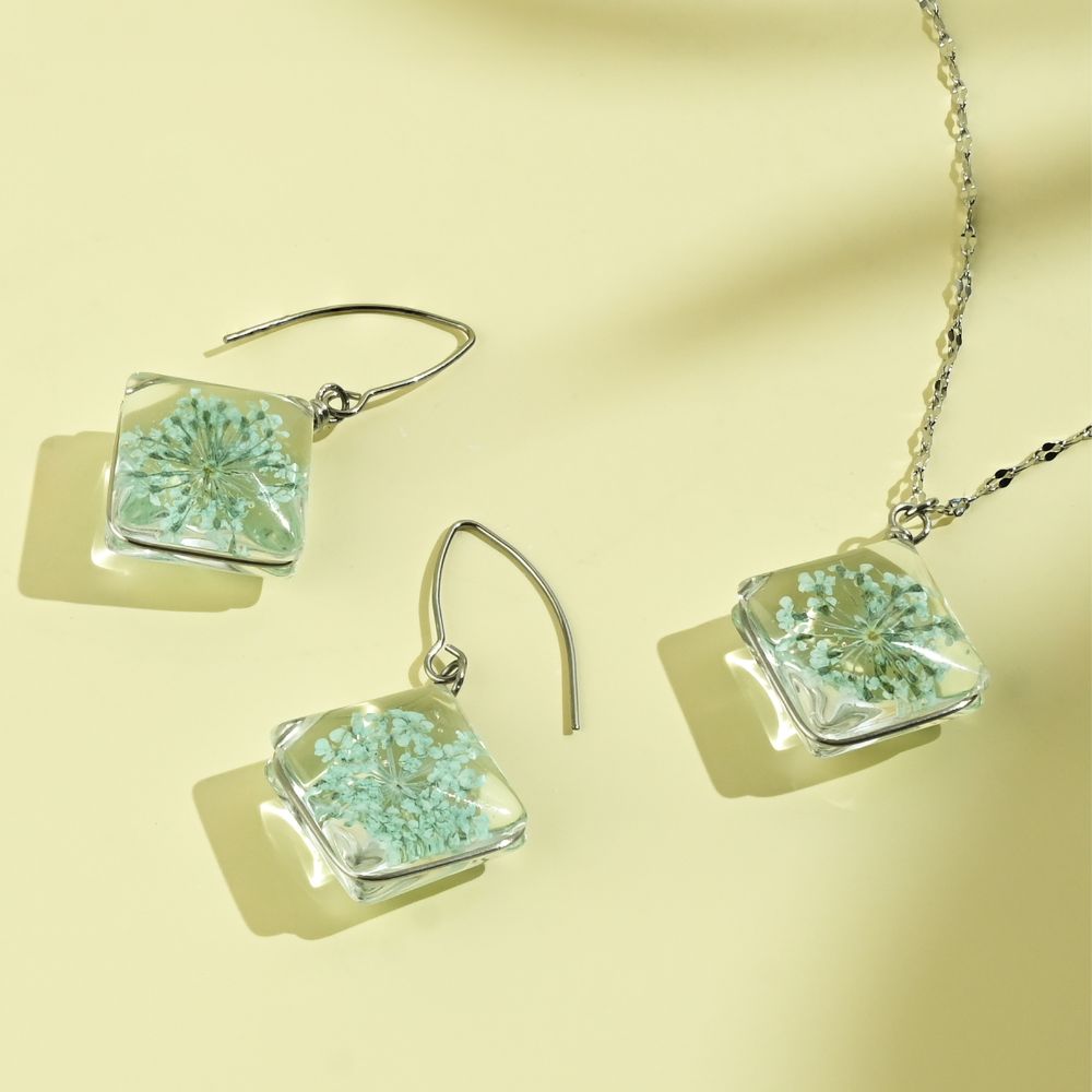 Forever Mint in Bloom Pendant Necklace